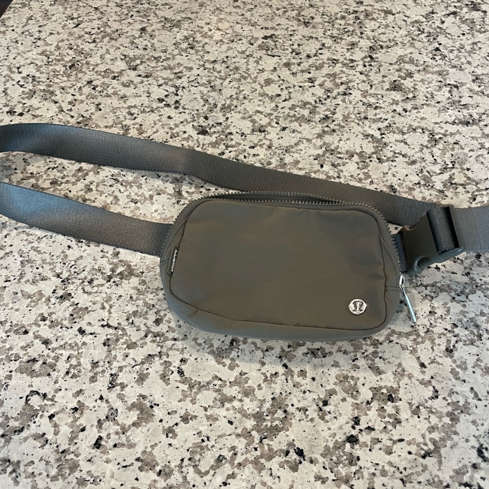 Lululemon Belt bag